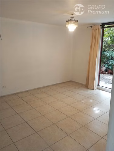 Departamento con patio en venta de 3 dorm. en Puente Alto