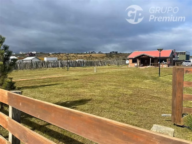 Vende Parcela con casa en Natales