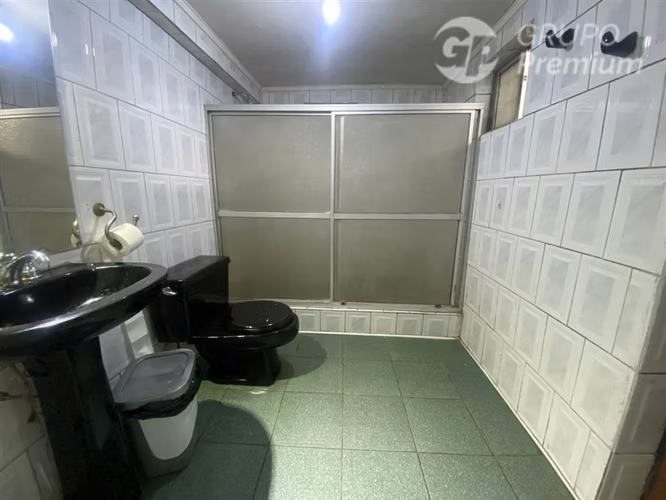 Acogedora casa de 3 dormitorios en zona céntrica - Imagen 10