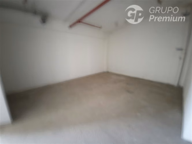 Local Comercial en arriendo en Vitacura 165 M2