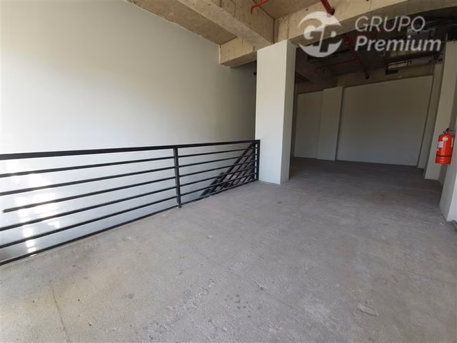 Local Comercial en arriendo en Vitacura 165 M2