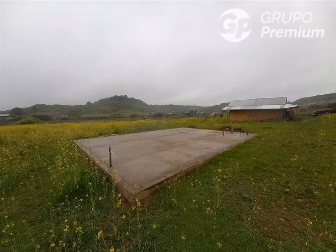 Parcela con amplia cabaña en venta en Litueche