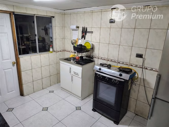 Venta casa 2p 74m2 cons 81m2 terr 3D 1B 2E El Bosque rebajad
