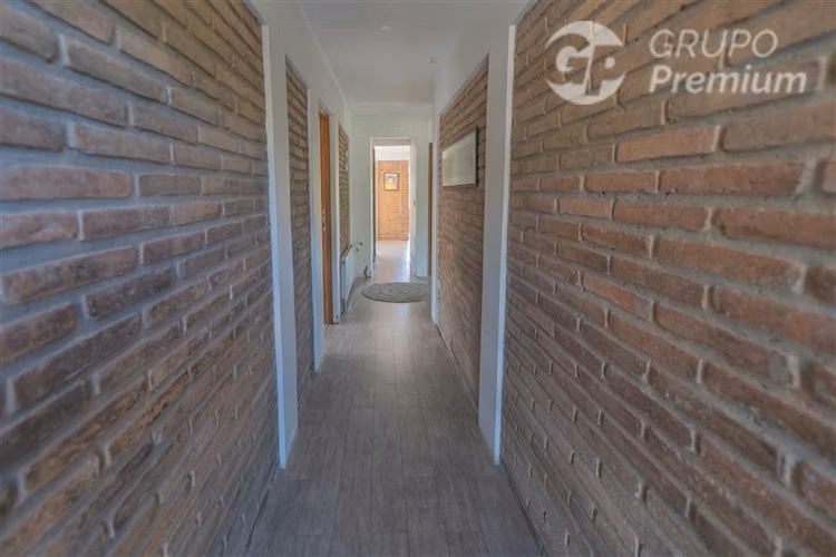 Parcela con piscina en venta Peñaflor 7.333mts2 en avenida