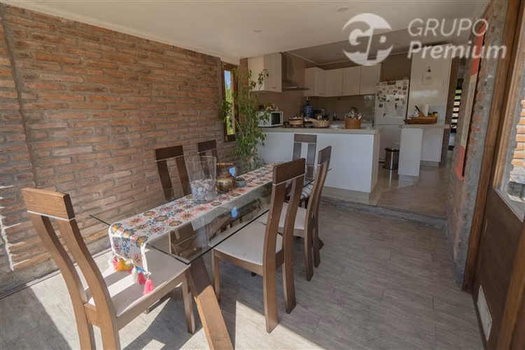 Parcela con piscina en venta Peñaflor 7.333mts2 en avenida