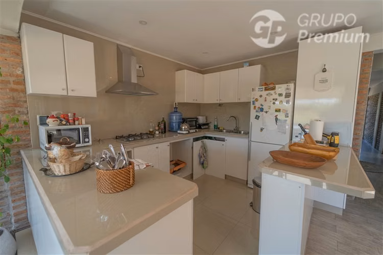 Parcela con piscina en venta Peñaflor 7.333mts2 en avenida