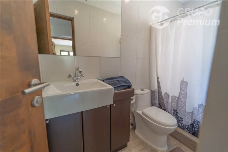 Parcela con piscina en venta Peñaflor 7.333mts2 en avenida