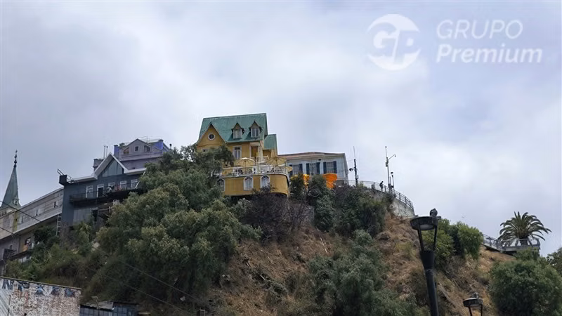 Hotel en venta en Valparaíso 4 patentes