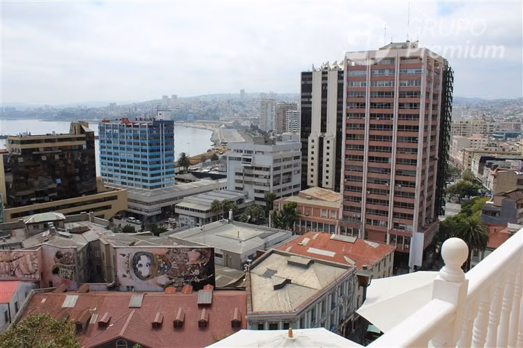 Hotel en venta en Valparaíso 4 patentes