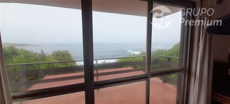 Excelente Propiedad con 3 casas independientes en El Quisco