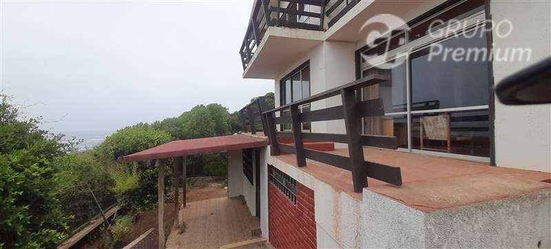 Excelente Propiedad con 3 casas independientes en El Quisco