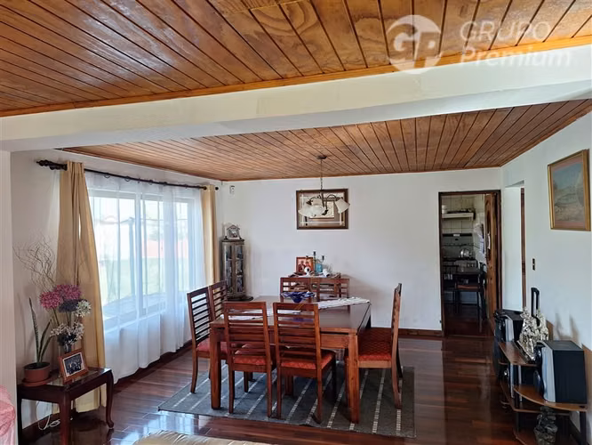Casa en venta de 5 dorm. 4 baños de 3117m2 Terre.en Quillota