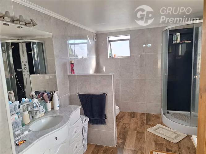 Casa en venta de 5 dorm. 4 baños de 3117m2 Terre.en Quillota