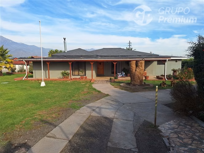 Casa en venta de 5 dorm. 4 baños de 3117m2 Terre.en Quillota