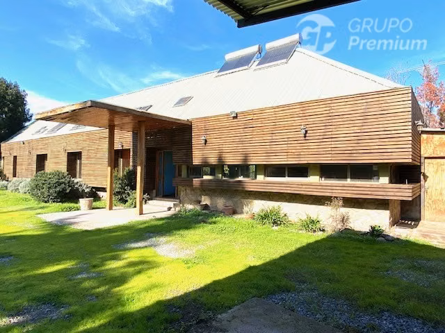 Parcela hermosa casa y piscina 5D 4B 15E venta en Peñaflor