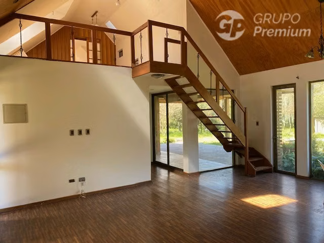 Parcela hermosa casa y piscina 5D 4B 15E venta en Peñaflor