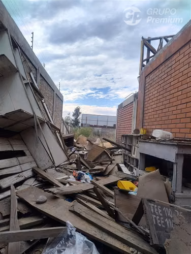 ¡Terreno Urbanizado de 952 m a 1 Cuadra del Metro Sta Rosa!