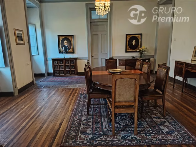 Casa en venta de 6 dorm. en Palmilla