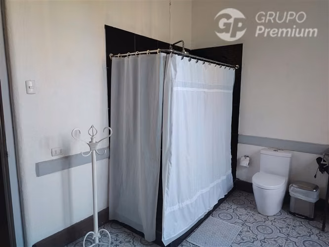 Casa en venta de 6 dorm. en Palmilla