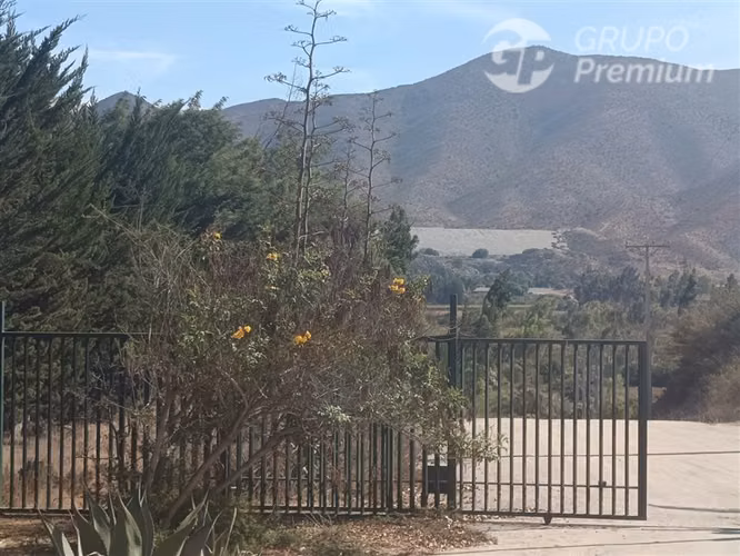 vendo parcela 11,400m2 con deslinde a rio Elqui, km30