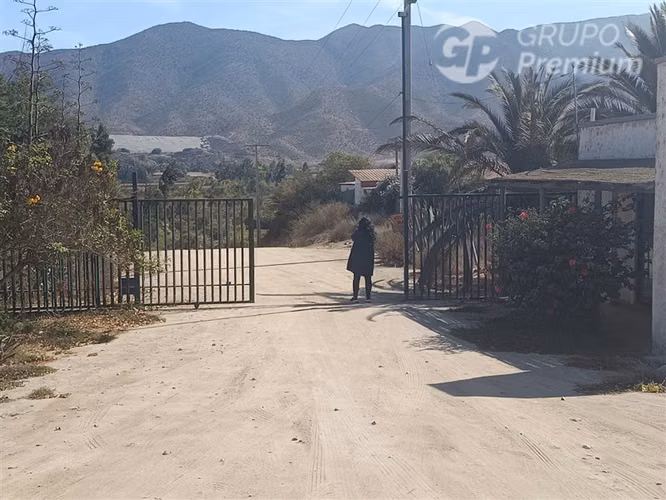 vendo parcela 11,400m2 con deslinde a rio Elqui, km30