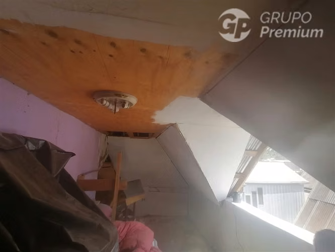 Casa en venta de 6 dorm. en Renca 142 m2 construido