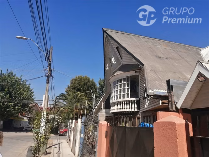 Casa en venta de 6 dorm. en Renca 142 m2 construido