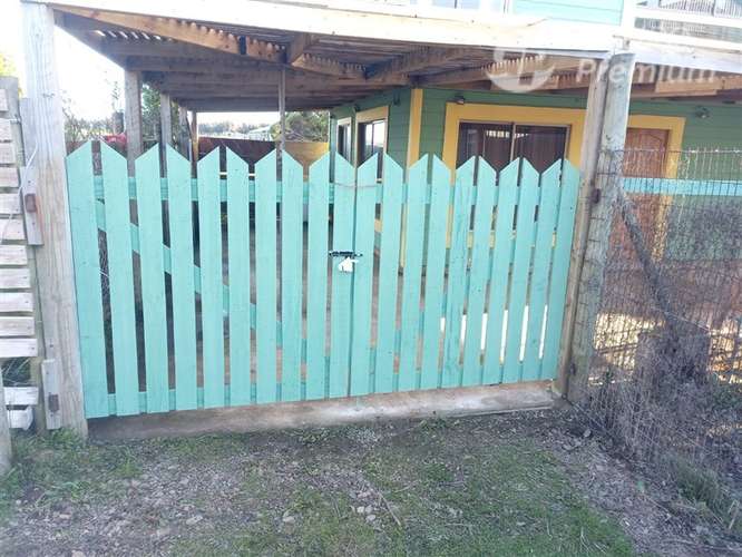 Amplia casa de 2 pisos en Venta, Sector Costero de Loanco