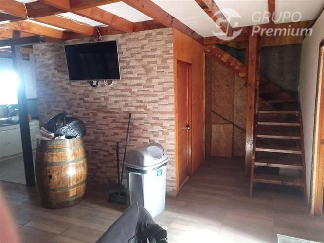 Amplia casa de 2 pisos en Venta, Sector Costero de Loanco