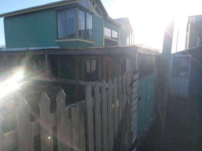 Amplia casa de 2 pisos en Venta, Sector Costero de Loanco