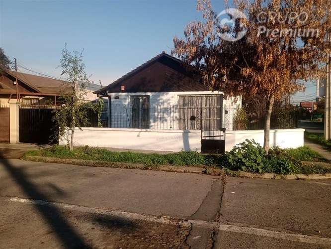 Casa en venta aislada de 4 dorm. en Macul