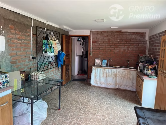 Casa de 140m2 en venta de 4 dorm. en Las Cabritas Calera