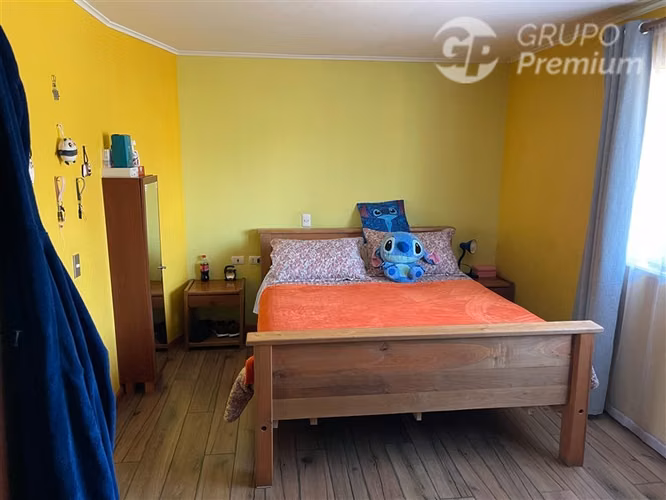Casa de 140m2 en venta de 4 dorm. en Las Cabritas Calera