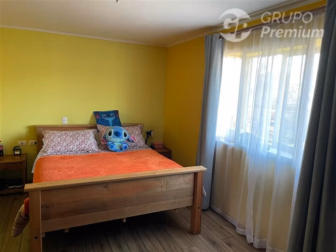 Casa de 140m2 en venta de 4 dorm. en Las Cabritas Calera