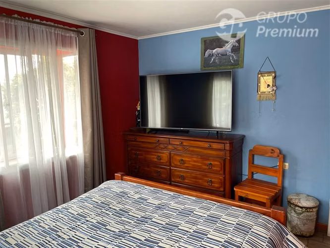 Casa de 140m2 en venta de 4 dorm. en Las Cabritas Calera