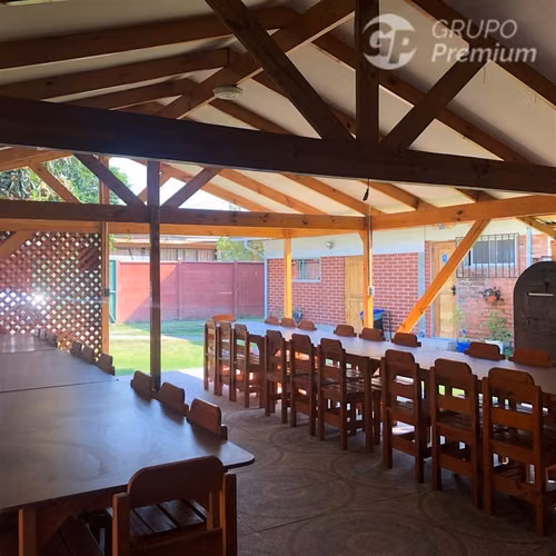 Casa de 140m2 en venta de 4 dorm. en Las Cabritas Calera