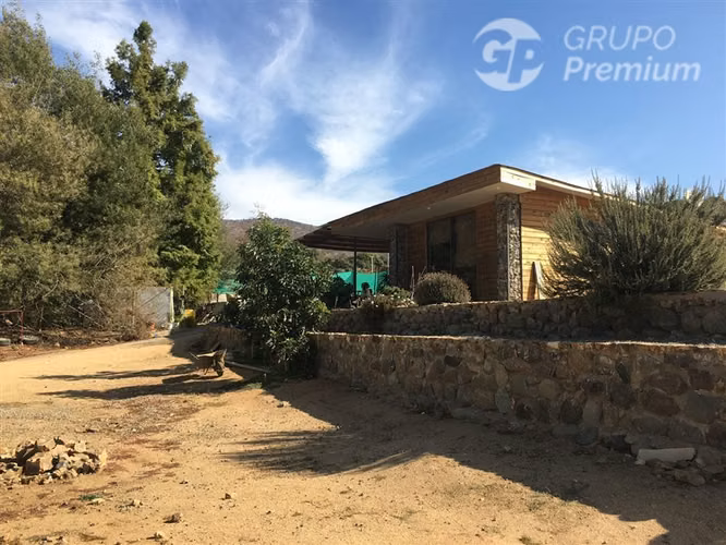 Parcela 3 dorm 3 baños de 5000 m2 en venta en Quillota