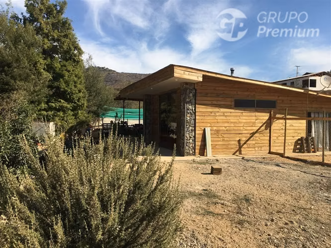 Parcela 3 dorm 3 baños de 5000 m2 en venta en Quillota