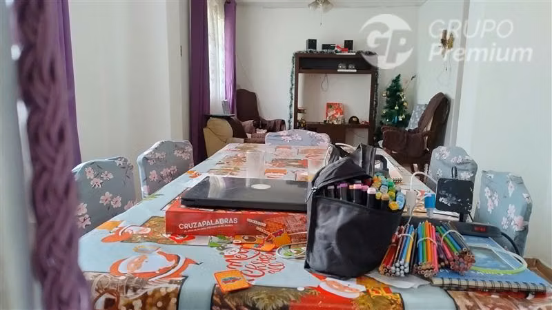 Casa en venta de 5 dormitorios Avenida Fernández Albano