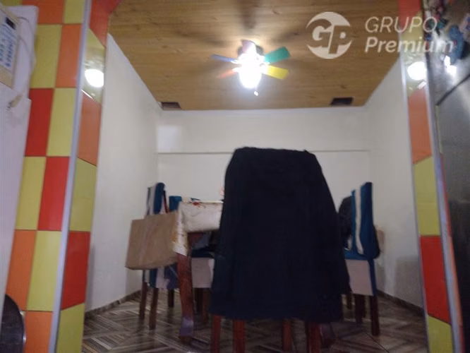 Casa en venta con local comercial en San Bernardo