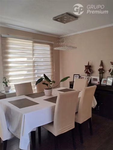 Hermosa Casa en Maipu, 3d 4b 3E, Bario Los Castaños VI.
