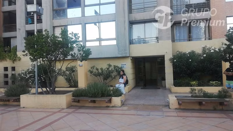 Cerca metro Cumming Sta AnaVendo Departamento 1A remodelado
