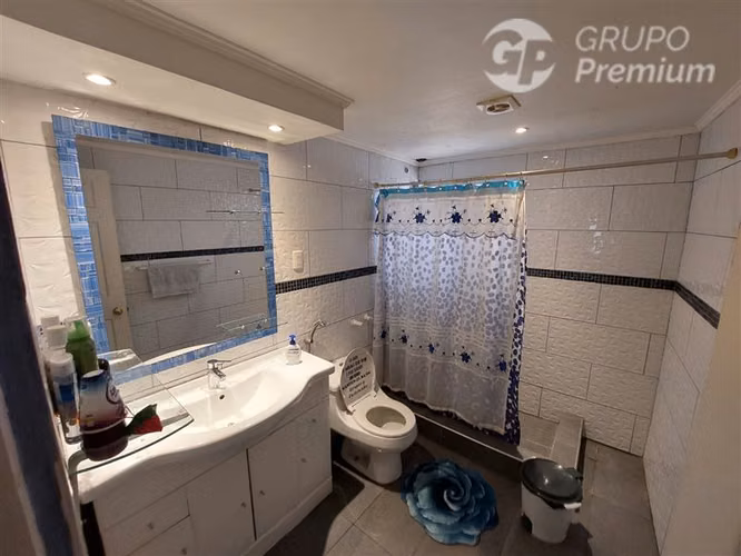 Casa de 2 pisos en venta de 4 dorm 2 baños en Calera