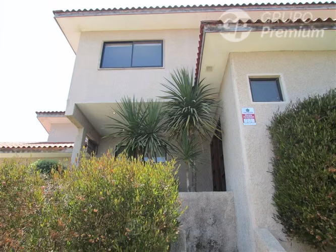 Espectacular Casa con piscina en venta en Quilpué