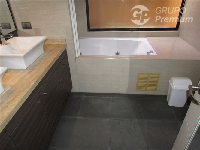 Espectacular Casa con piscina en venta en Quilpué