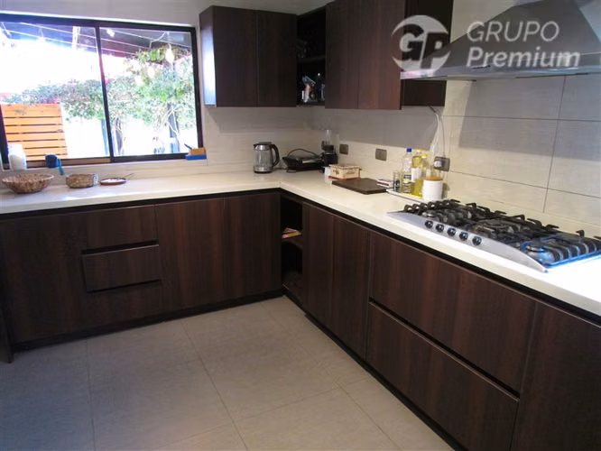 Espectacular Casa con piscina en venta en Quilpué