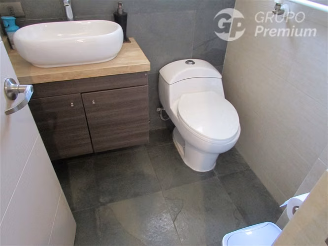 Espectacular Casa con piscina en venta en Quilpué