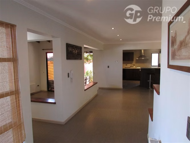 Espectacular Casa con piscina en venta en Quilpué