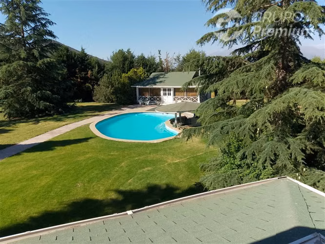Venta parcela Pirque 5000m2 417m2 const 5D 8B 2suit quincho
