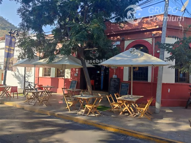 Local en venta con equipamiento y patentes activas 560 MILLO